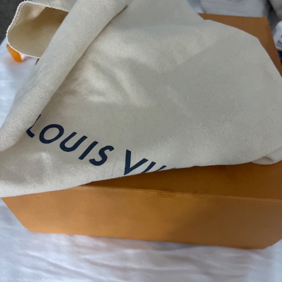 Louis Vuitton Alma BB - Picture 9 of 11